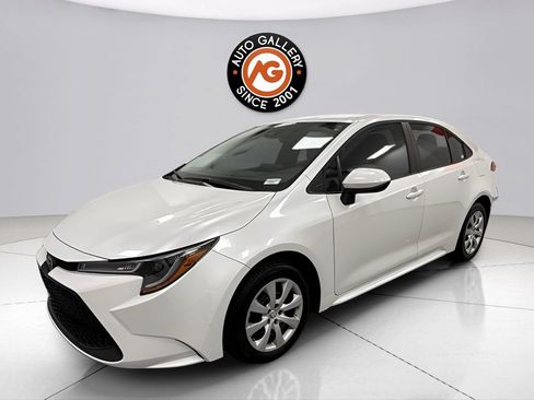 Used 2022 Toyota Corolla LE FWD image 7