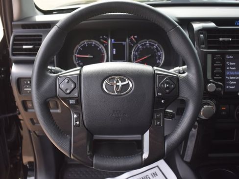 Used 2021 Toyota 4Runner Venture w/ Moonroof Package AWD/4WD image 19