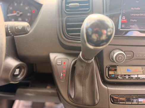 Used 2025 RAM ProMaster 3500 w/ Convenience Group FWD image 16