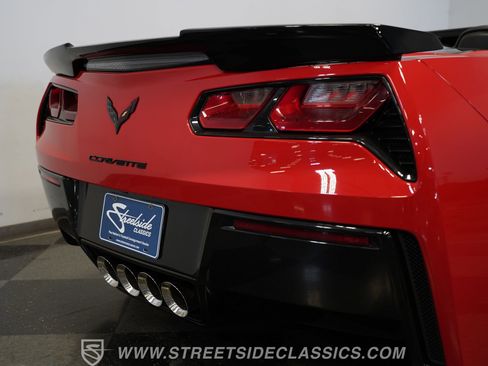 Used 2019 Chevrolet Corvette Stingray Convertible w/ Carbon Flash Badge Package image 36