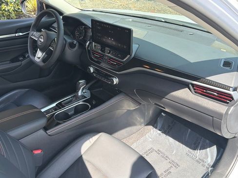 Used 2023 Nissan Altima 2.0 SR image 31