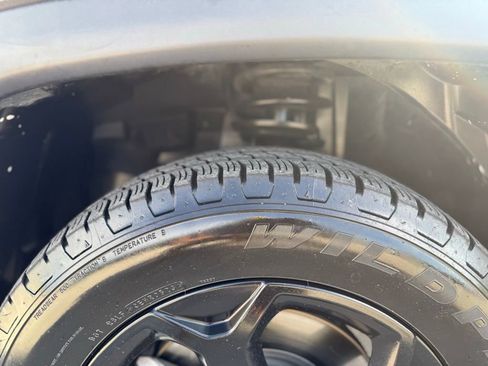 Used 2023 Jeep Compass Trailhawk image 31