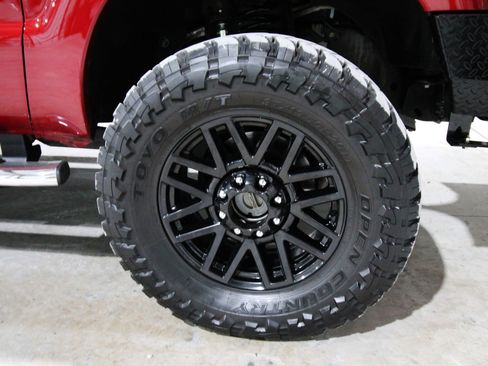 Used 2016 Ford F250 Lariat w/ Lariat Ultimate Package image 17