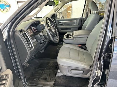Used 2017 RAM 1500 Classic SLT w/ SLT Plus D←cor Group image 8