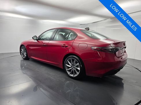 Used 2026 Alfa Romeo Giulia w/ Driving Assist Package RWD image 6