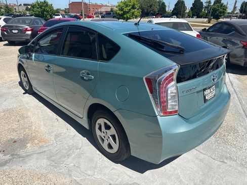Used 2012 Toyota Prius Two FWD image 3