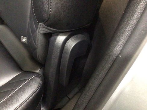 Used 2024 Ford Edge Titanium image 23