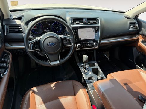 Used 2018 Subaru Outback 2.5i Touring w/ Popular Package #3 AWD/4WD image 15