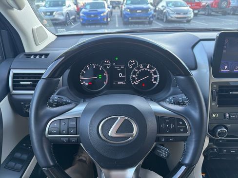 Used 2023 Lexus GX 460 Premium image 16