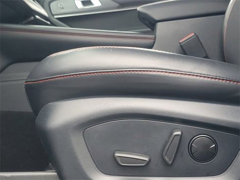 Used 2025 Ford Explorer ST-Line image 17
