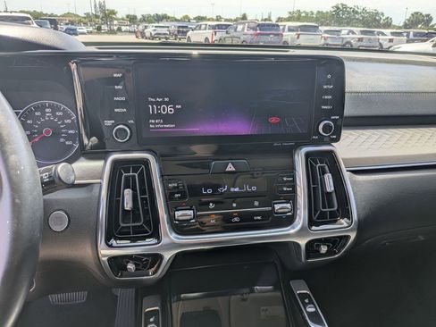Certified 2022 Kia Sorento SX AWD/4WD image 24