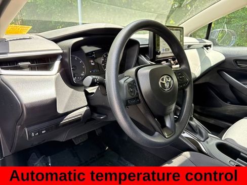 Used 2025 Toyota Corolla LE FWD image 15