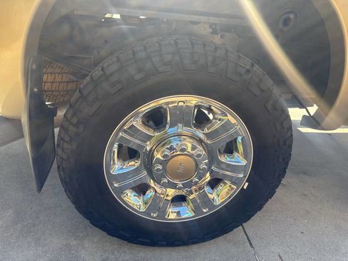 Used 2012 Ford F250 King Ranch w/ King Ranch w/Chrome Pkg image 24