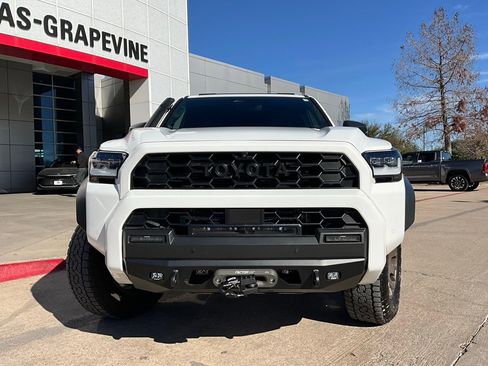 Used 2025 Toyota 4Runner Trailhunter image 4