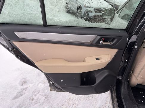 Used 2015 Subaru Outback 2.5i Premium image 14