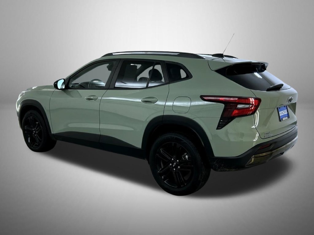 Certified 2025 Chevrolet Trax ACTIV FWD image 8