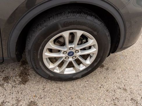 Used 2020 Ford Escape SE image 9