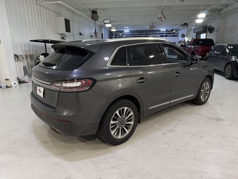 Used 2020 Lincoln Nautilus FWD w/ Equipment Group 101A image 5