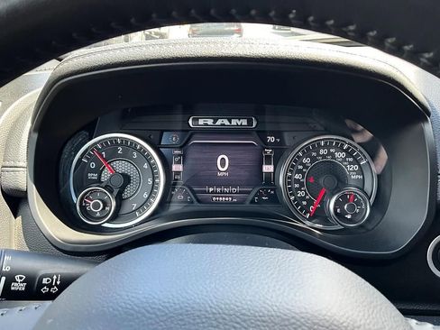 Used 2023 RAM 1500 Laramie AWD/4WD image 18
