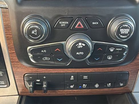 Used 2019 RAM 1500 Laramie w/ Convenience Group image 25