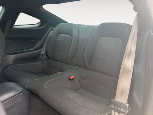 Used 2019 Ford Mustang Coupe RWD image 12