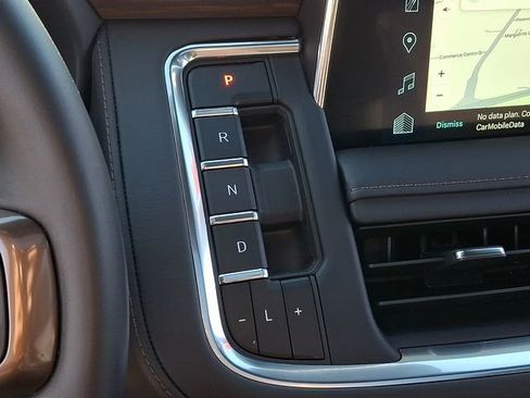 Certified 2024 Chevrolet Tahoe High Country AWD/4WD image 15