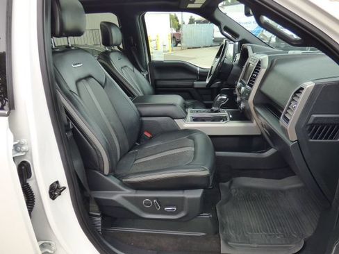 Used 2019 Ford F150 Platinum w/ Equipment Group 701A Luxury AWD/4WD image 17