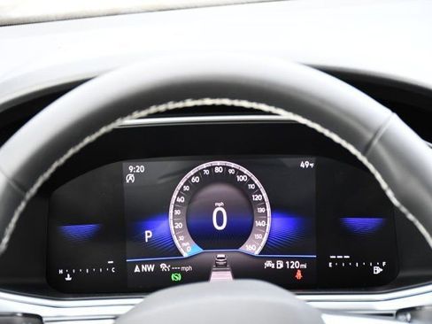 New 2026 Volkswagen Taos SE image 25