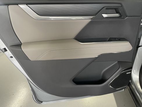 New 2026 GMC Acadia Elevation w/ Elevation Premium Package image 11