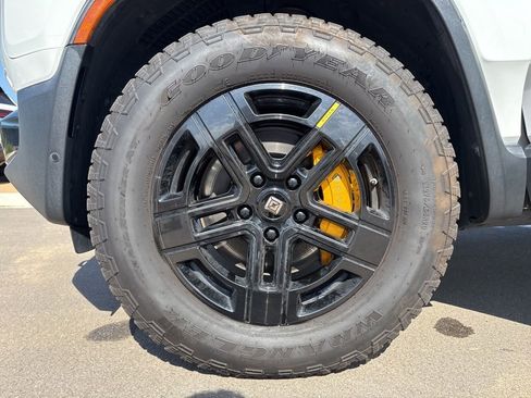 Used 2022 Rivian R1T Launch Edition AWD/4WD image 26