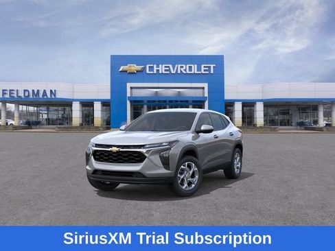 New 2026 Chevrolet Trax LS w/ LS Convenience Package FWD image 9