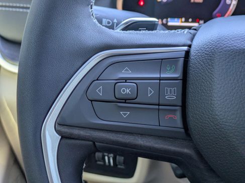 New 2025 Jeep Grand Cherokee Limited image 28