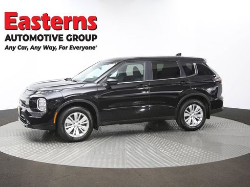 Used 2025 Mitsubishi Outlander ES image 58