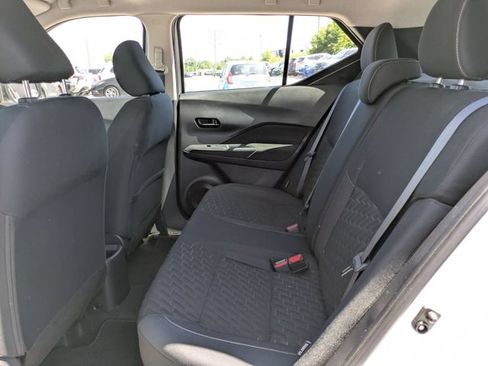 Used 2022 Nissan Kicks S FWD image 19