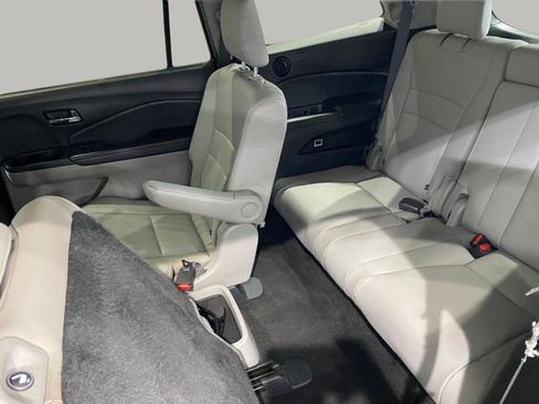 Used 2021 Honda Pilot Touring image 26