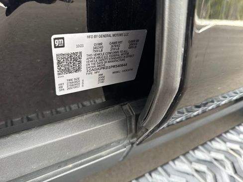 Used 2023 Chevrolet Tahoe Z71 image 30