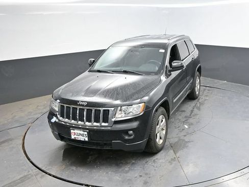 Used 2013 Jeep Grand Cherokee Laredo AWD/4WD image 33
