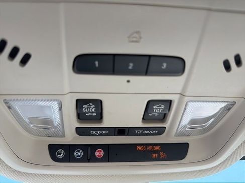 Used 2021 GMC Acadia Denali w/ Denali Ultimate Package image 15