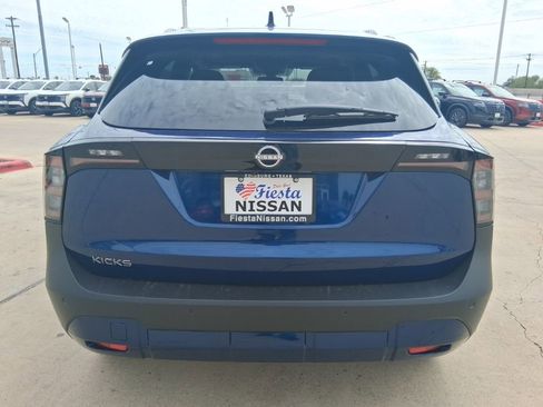 New 2026 Nissan Kicks SV w/ SV Premium Package FWD image 6