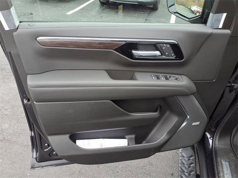 New 2026 Chevrolet Tahoe Z71 image 11