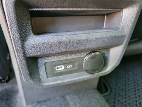 Used 2024 Volkswagen Tiguan SEL R-Line image 13