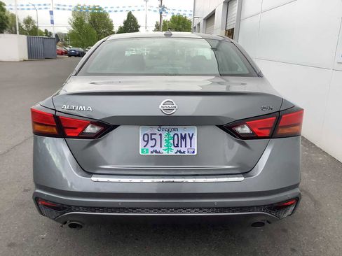 Used 2022 Nissan Altima 2.5 SR FWD image 5
