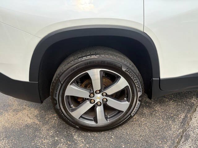 Used 2018 Chevrolet Traverse LT w/ LPO, Black Accent Package AWD/4WD image 21