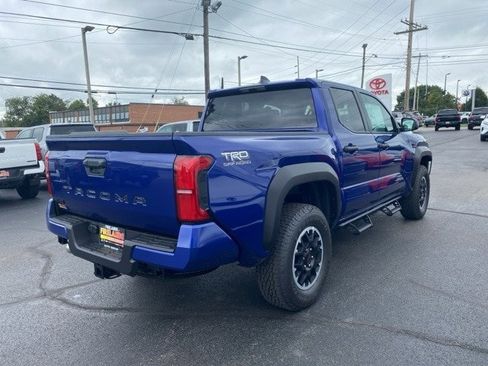 New 2025 Toyota Tacoma TRD Off-Road image 9