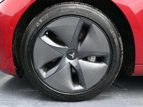 Used 2018 Tesla Model 3 Long Range image 10