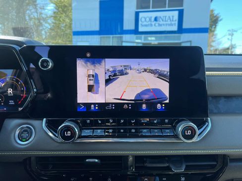 Certified 2024 Chevrolet Colorado ZR2 w/ ZR2 Convenience Package III image 27