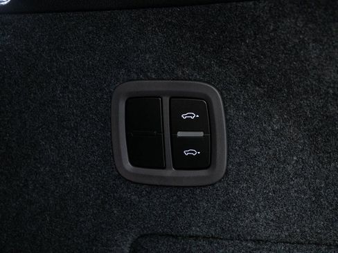 New 2026 Porsche Cayenne Coupe image 32