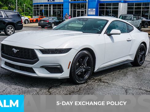 Used 2026 Ford Mustang Premium RWD image 4