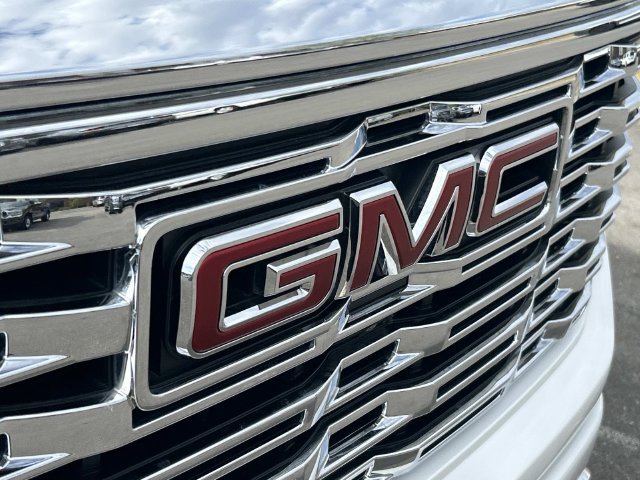 Used 2024 GMC Sierra 1500 Denali AWD/4WD image 5