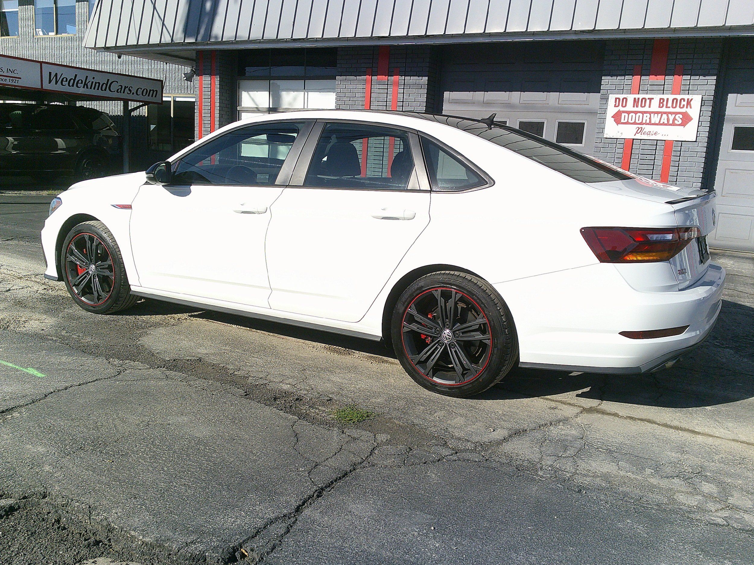 Used 2019 Volkswagen Jetta GLI FWD image 11